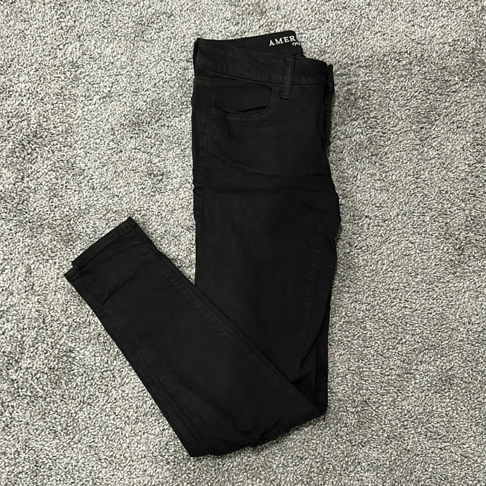 AEO super stretch x black distressed leggings | 2 - Picture 2 of 8